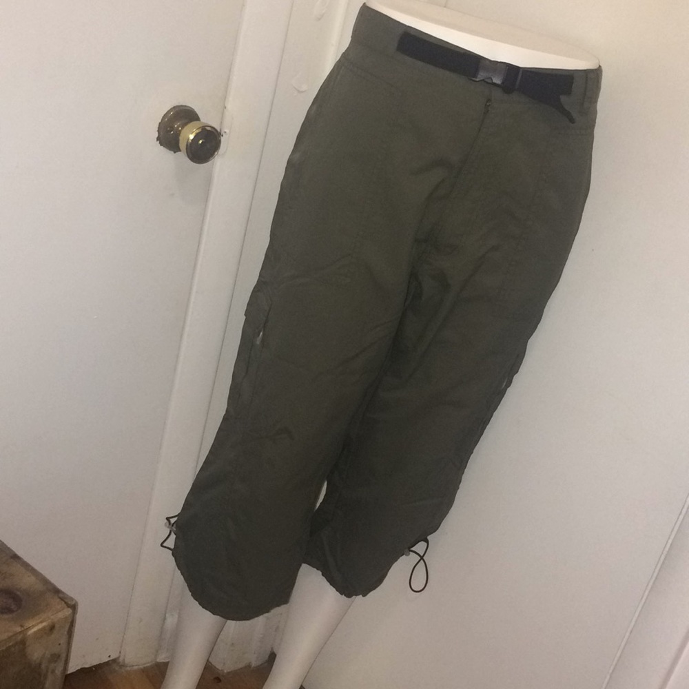 Alpine Design olive green windbreaker Capri pants